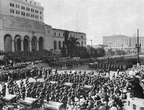 Madame Chiang Kai-shek visits Los Angeles