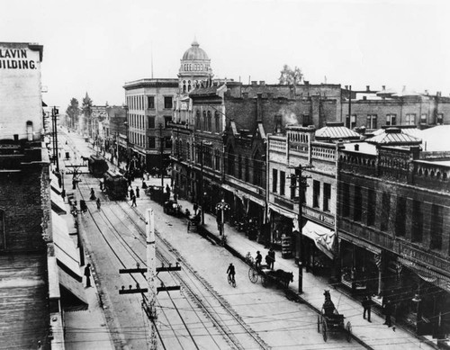 Fair Oaks Ave. in Pasadena