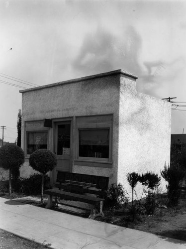 Western Avenue Station library branch