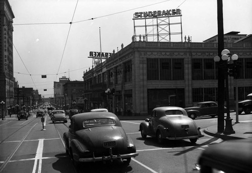 Figueroa Street near 7th Street