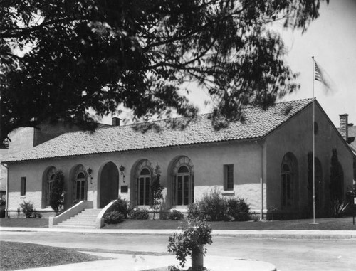 Pio Pico Branch Public Library