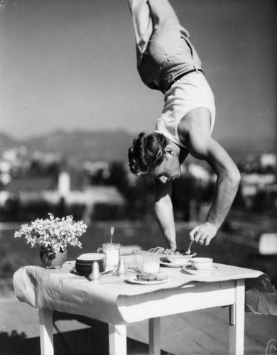 Rooftop gymnast