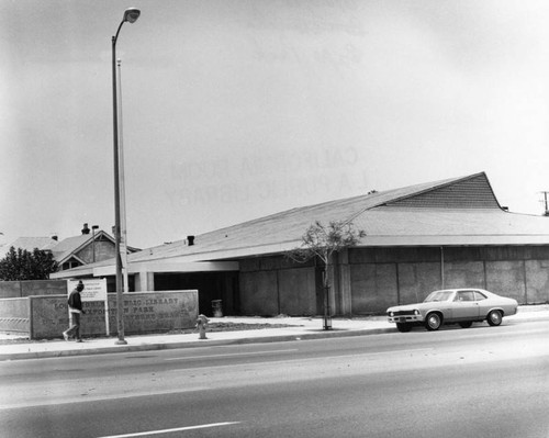 Exposition Park-Dr. Mary McLeod Bethune Regional Branch under construction