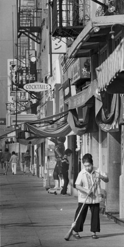 Sidewalk view in Little Tokyo