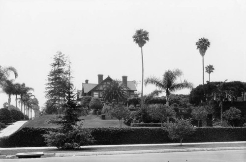 House in Country Club Park