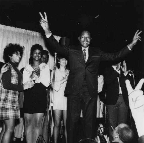 Tom Bradley campaigns