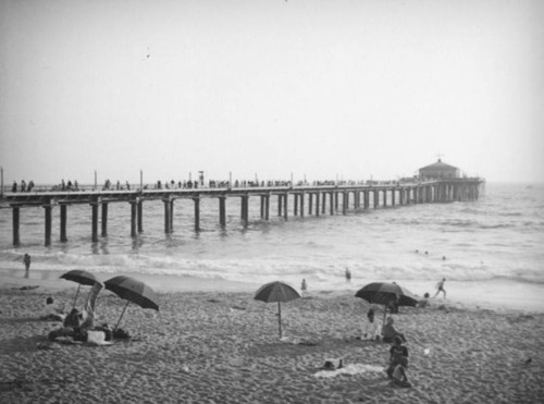 Manhattan Beach scene