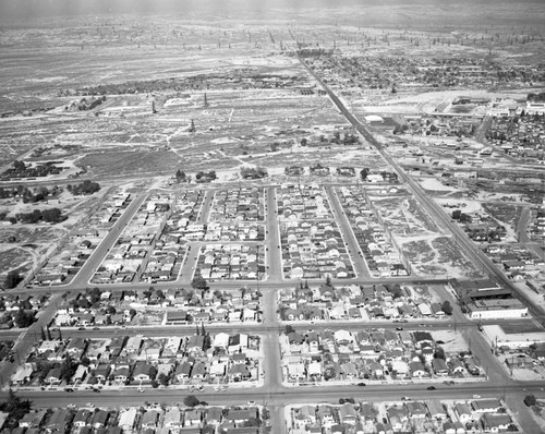 D Street, 10th Street and Philippine Street, Taft, looking north