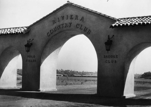 Entrance to Riviera Country Club polo field