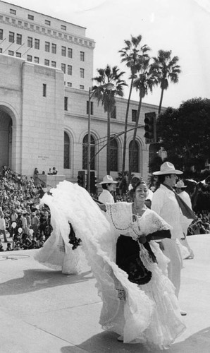 "Huapango" danced at City Hall