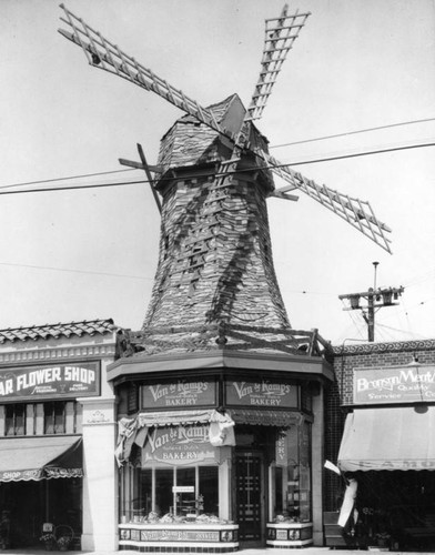 Van de Kamp's Dutch windmill bakery