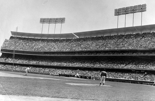 Dodger Stadium crowd