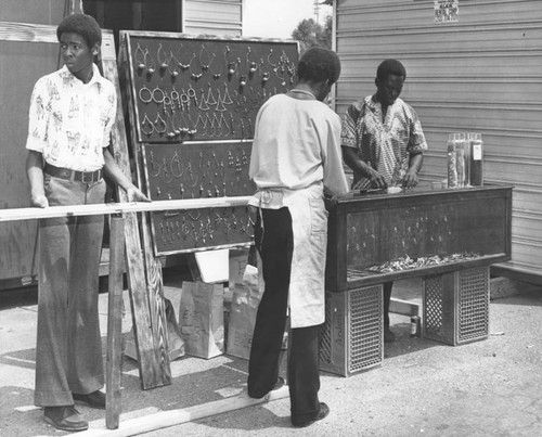 Booth construction, Watts Festival