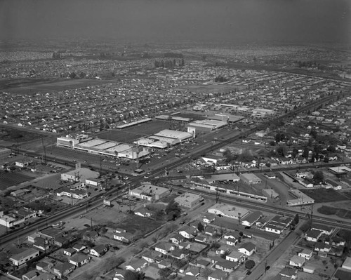 Norwalk Square and neighborhoods