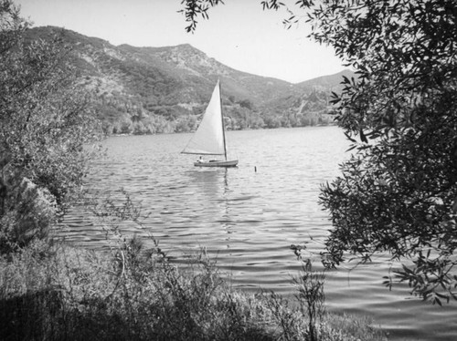 Sailing at Malibu Lake