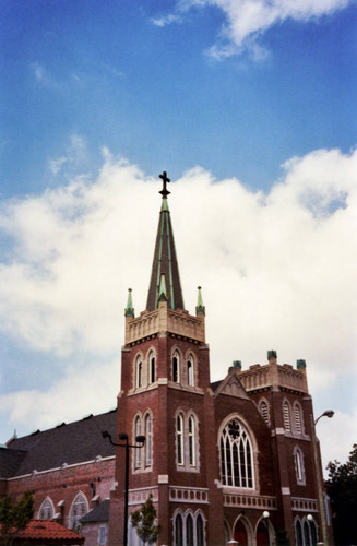 Holy Cross Catholic Church