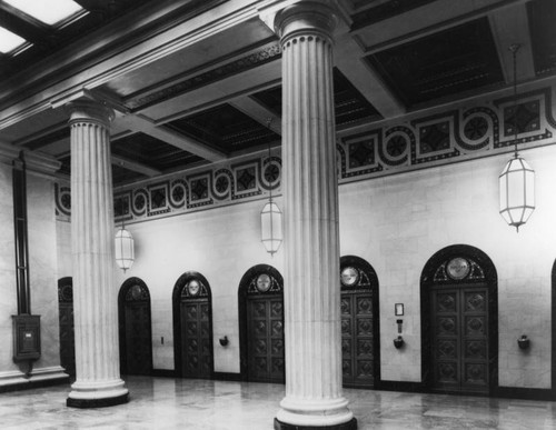 Subway Terminal Building lobby