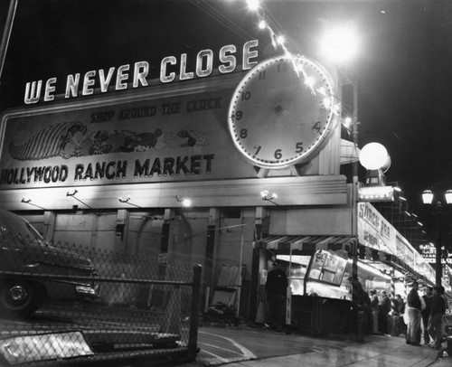 Hollywood Ranch Market at night, view 2