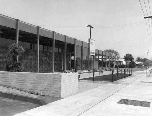 Exterior of Panorama City Branch Library