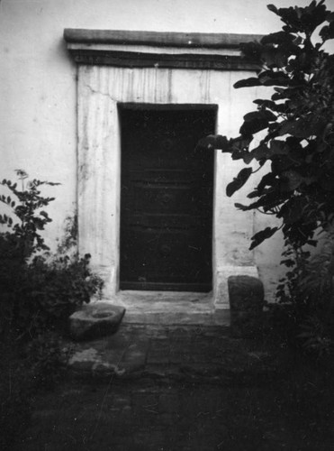 Door to tne museum (convento), Mission San Luis Rey, Oceanside