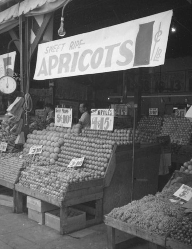 Fruit at a produce stand