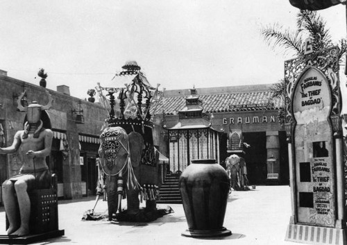 Courtyard, Grauman's Egyptian Theatre