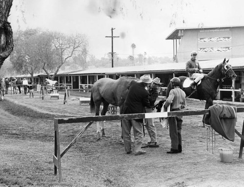 Santa Anita opens 55-day meet