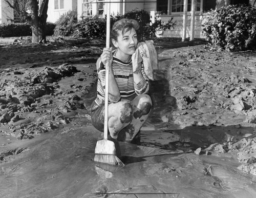 Baldwin Hills Reservoir disaster cleanup