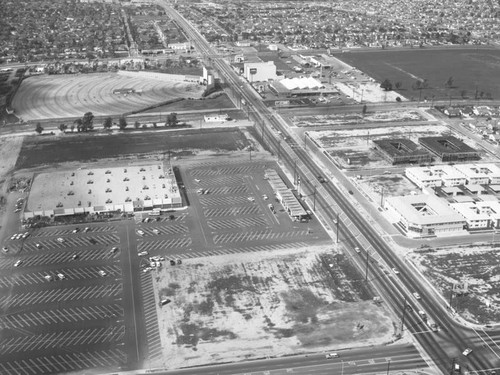 Lakewood, Carson St., Cherry Ave. and Paramount Blvd., looking northwest