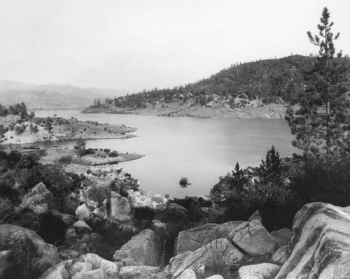 Lake Hemet scenery