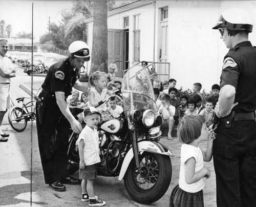 Kiddies and cops get acquainted in Burbank