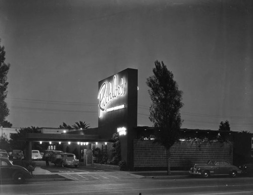 Richlor's exterior at night