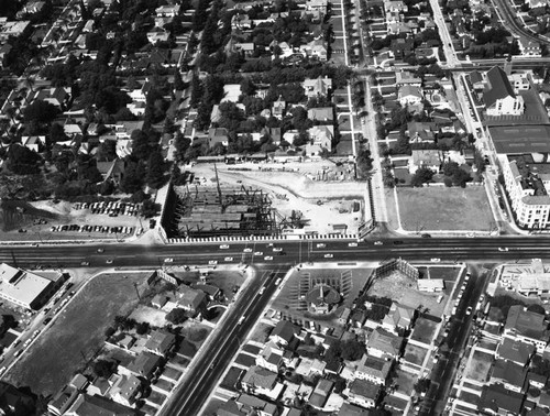 Tidewater Oil Co., Wilshire Blvd. and Crenshaw Blvd., looking north