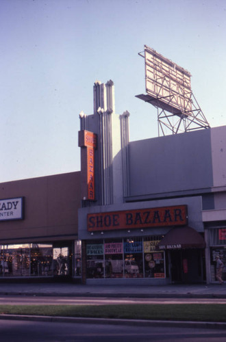 Businesses on Wilshire Boulevard