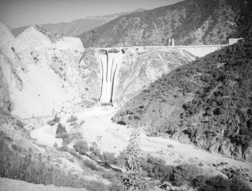 Morris Dam spillway