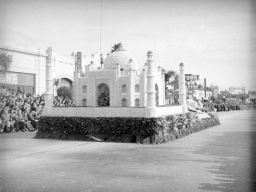 Santa Barbara float at the 1939 Rose Parade