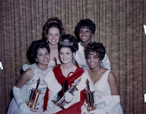 Beauty pageant winners smile for the camera