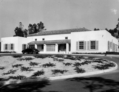 Helen Gertrude Emmons Memorial, Occidental College