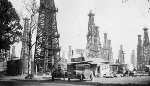 Signal Hill oil derricks