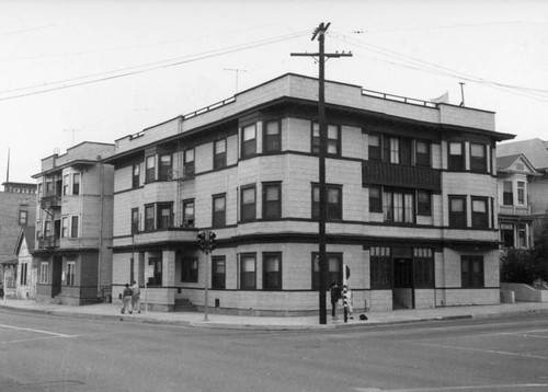 Apartments on N. Hope Street, Bunker Hill