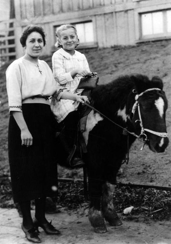 Anita Scaramucci and her daughter, Ann