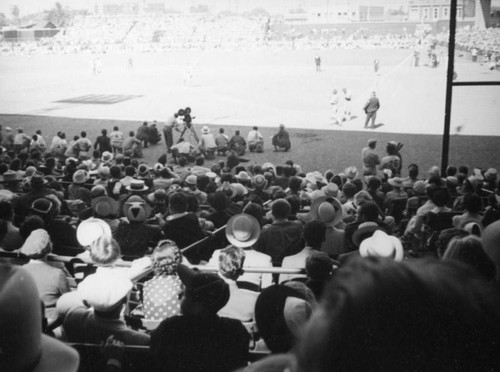 Film crew at Wrigley Field, motion picture baseball game, comedians vs. leading men