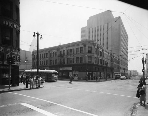 Intersection of Broadway & 2nd