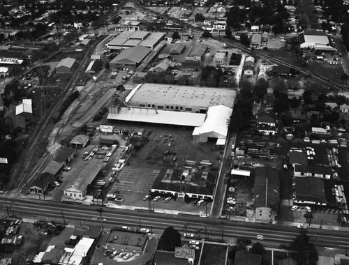 E.K. Wood Lumber Co., Philadelphia Street and Gregory Avenue, looking north