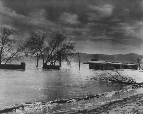 House flooded as Salton Sea rises