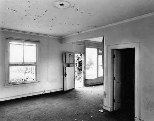 Ambassador Hotel, Reposa Bungalow southwest wing room