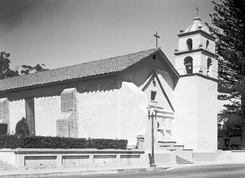 Ventura Mission exterior