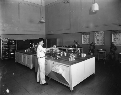 Bakery on Figueroa, view 2