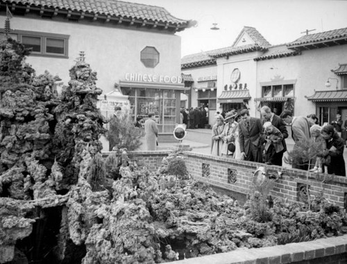 Wishing pool and Gin Ling Way, New Chinatown