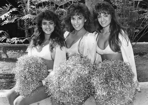 Raiderettes members